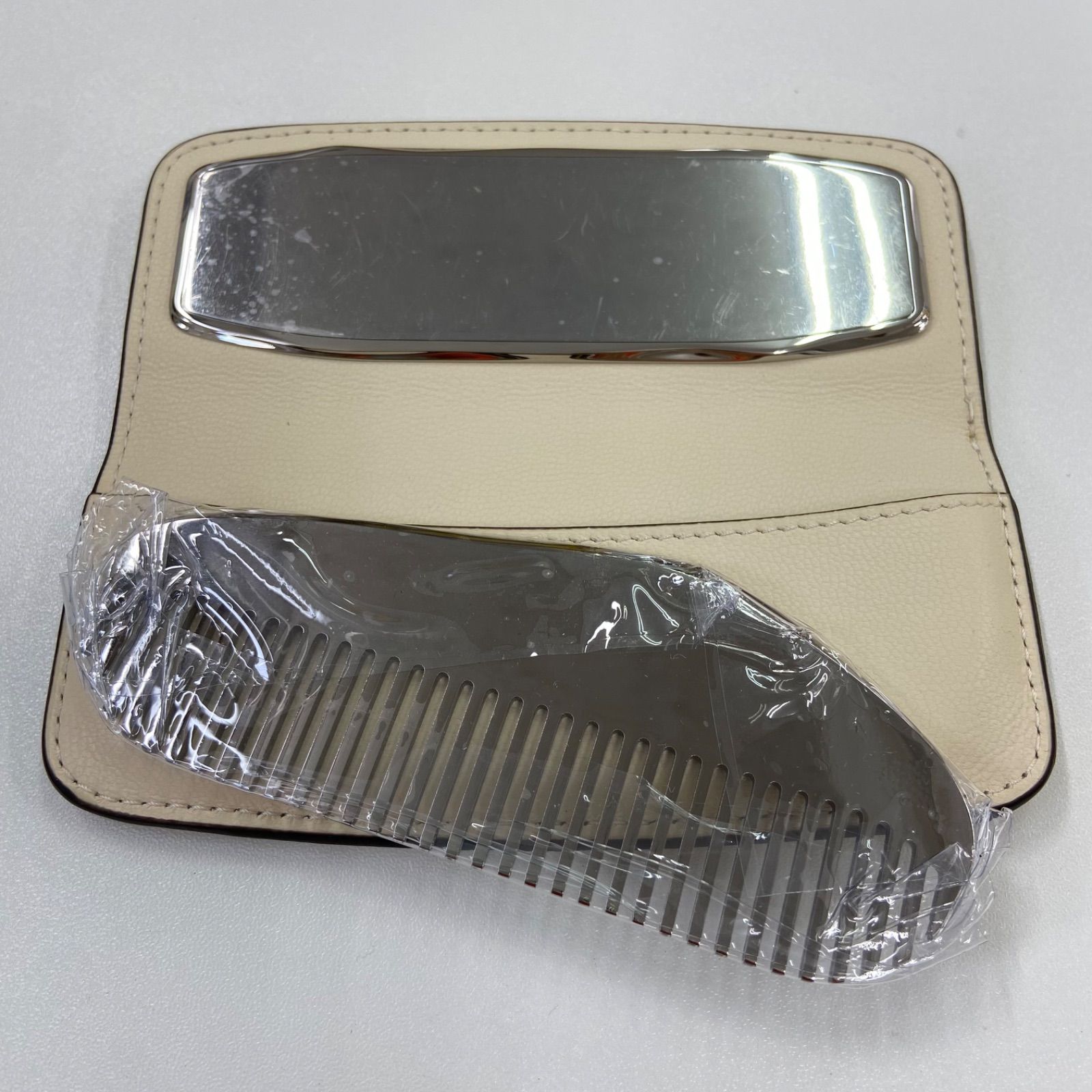 大幅値下げ」【クリスマス】【新品】Mulberry マルベリー コンパクト