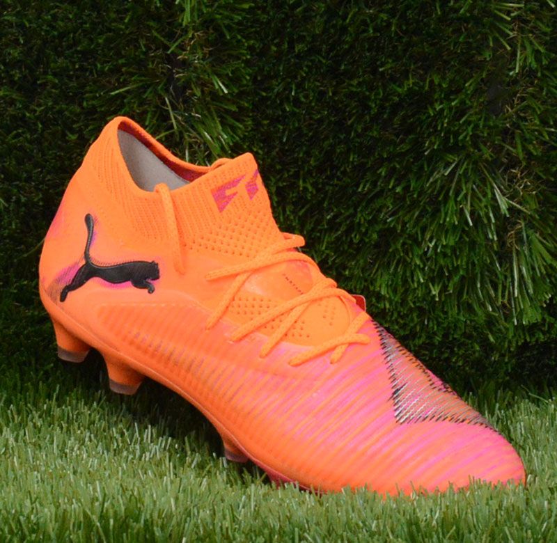 サッカースパイク