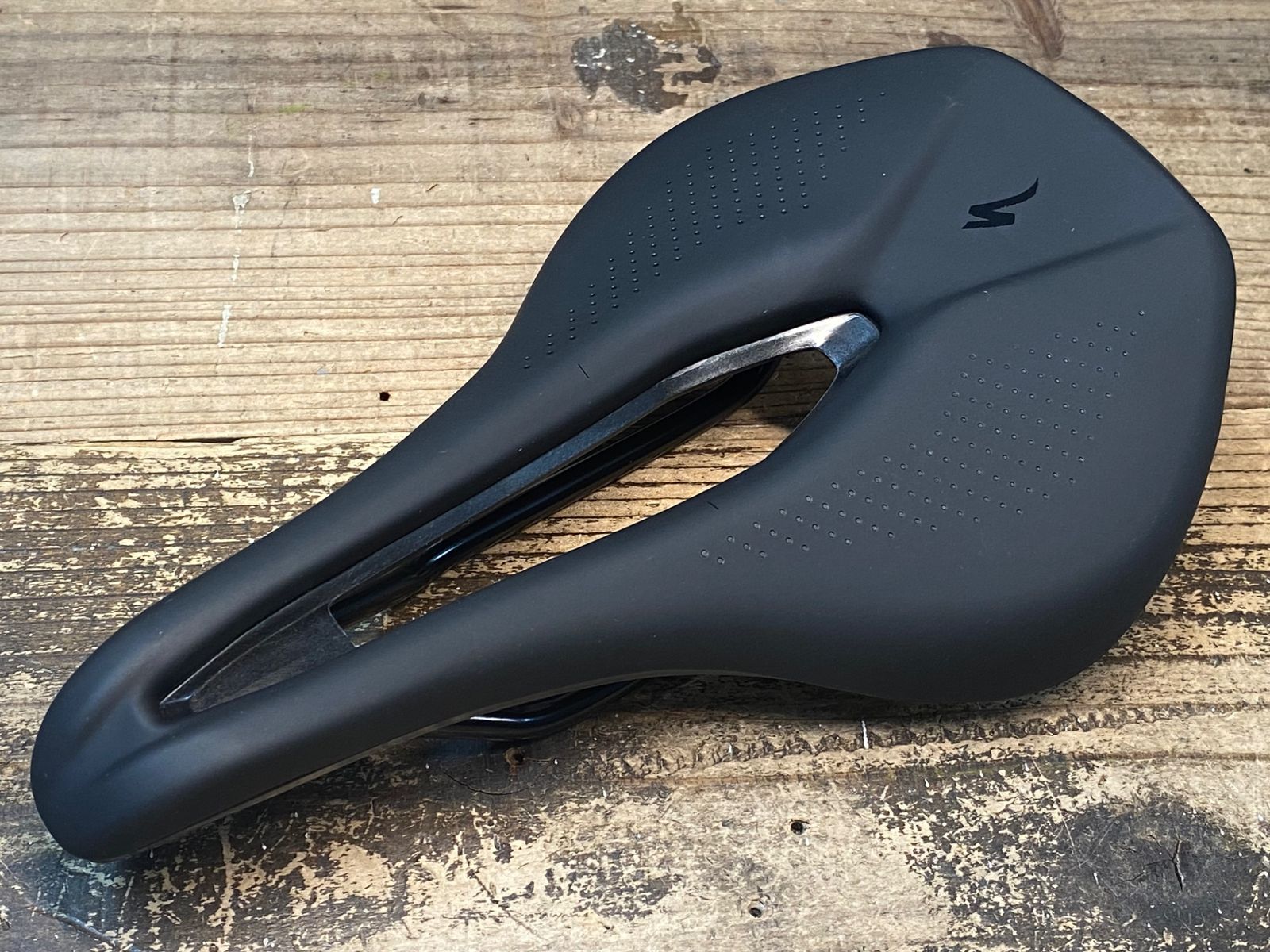 スペシャライズド POWER COMP サドル 143mm POWER COMP SADDLE BLK 143(143mm ブラック): サドル