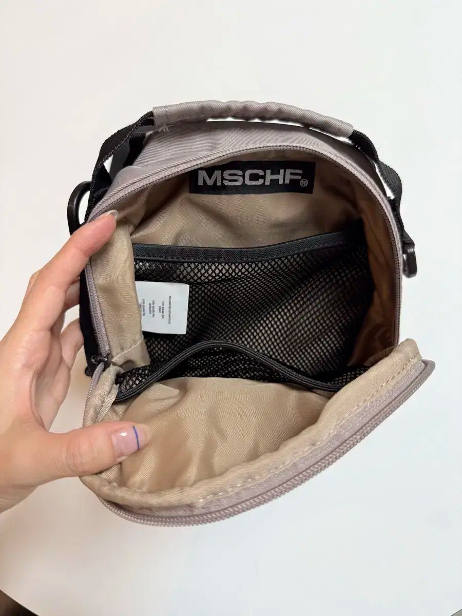 スリングバッグ