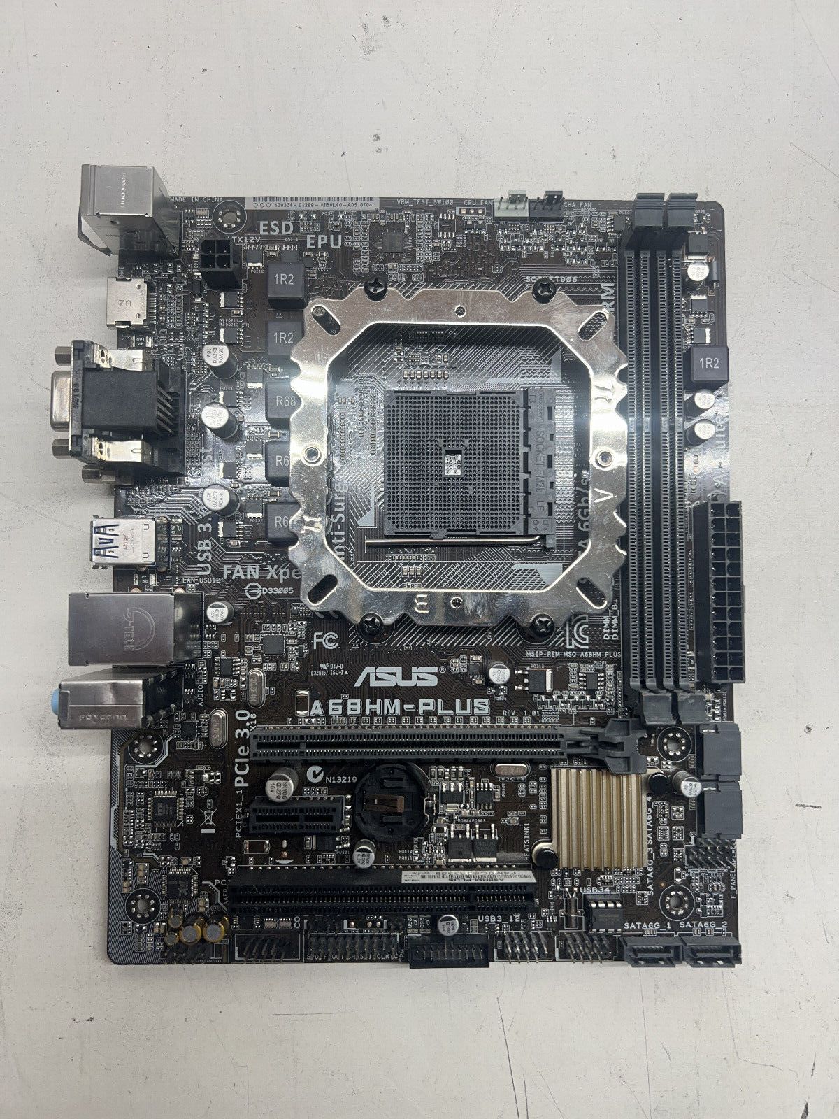 ASUS A68HM-PL ソックス FM2 AMD A68H DDR3 SATA3 Micro ATX MB CPU RAM なし