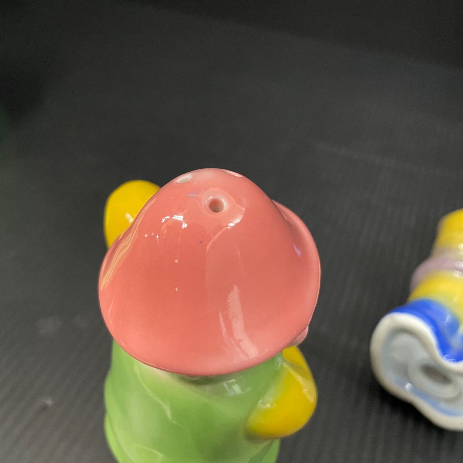 カラフル小人 ソルト＆ペッパーセット 陶器製 調味料入れ 2体