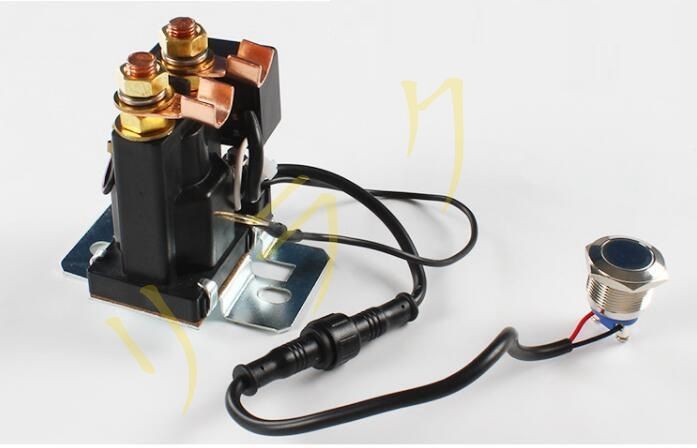 12V/24Vデュアルバッテリーチャージャー　アイソレーター　走行充電器 送料無料 高品質 走行充電システム 12/24V両方対応 ACC連動可能