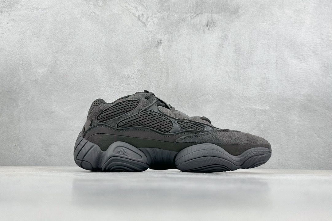 アディダス  YEEZY 500 UTILITYBLACK F36640 くろ 耐久性と通気性