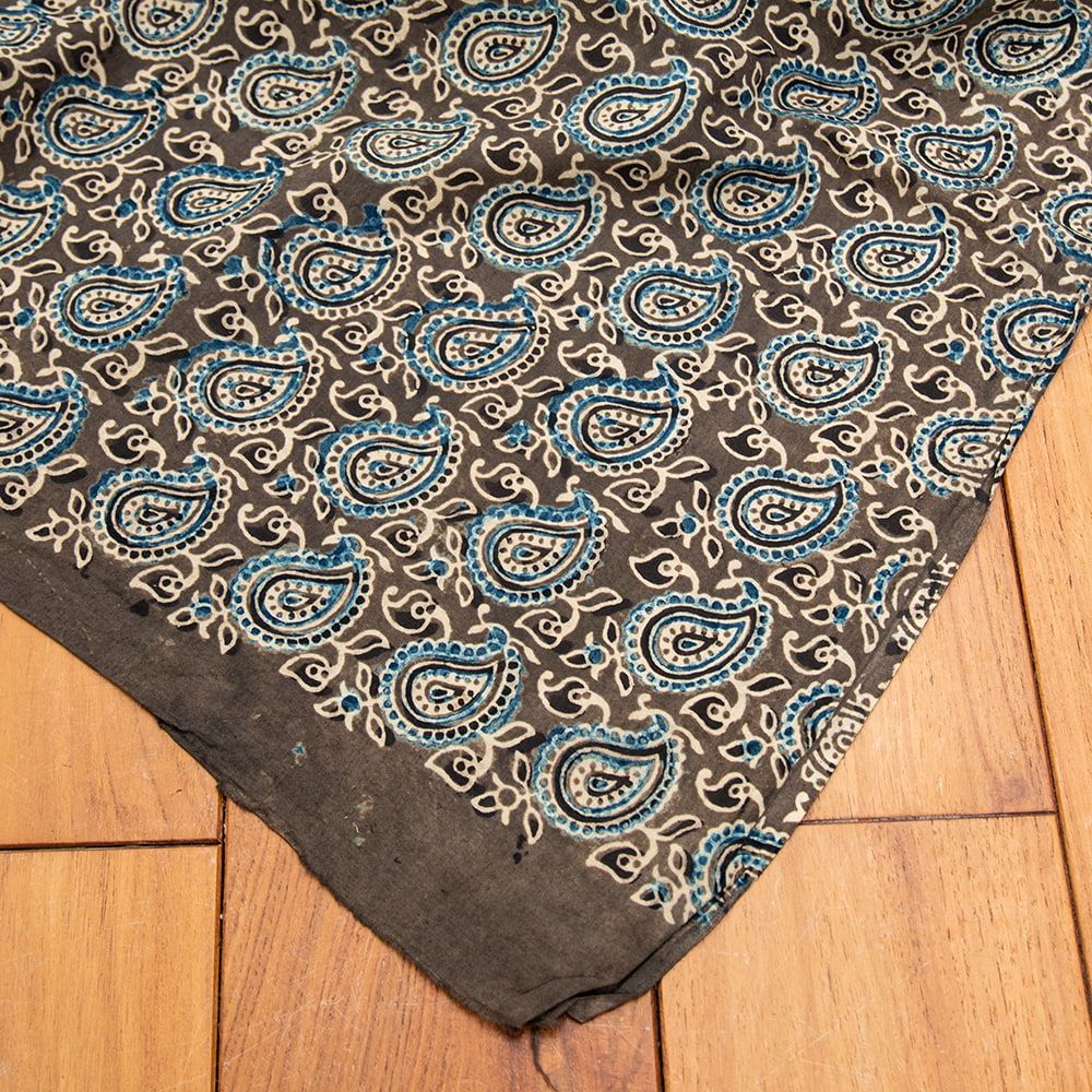 - 幅約107cm