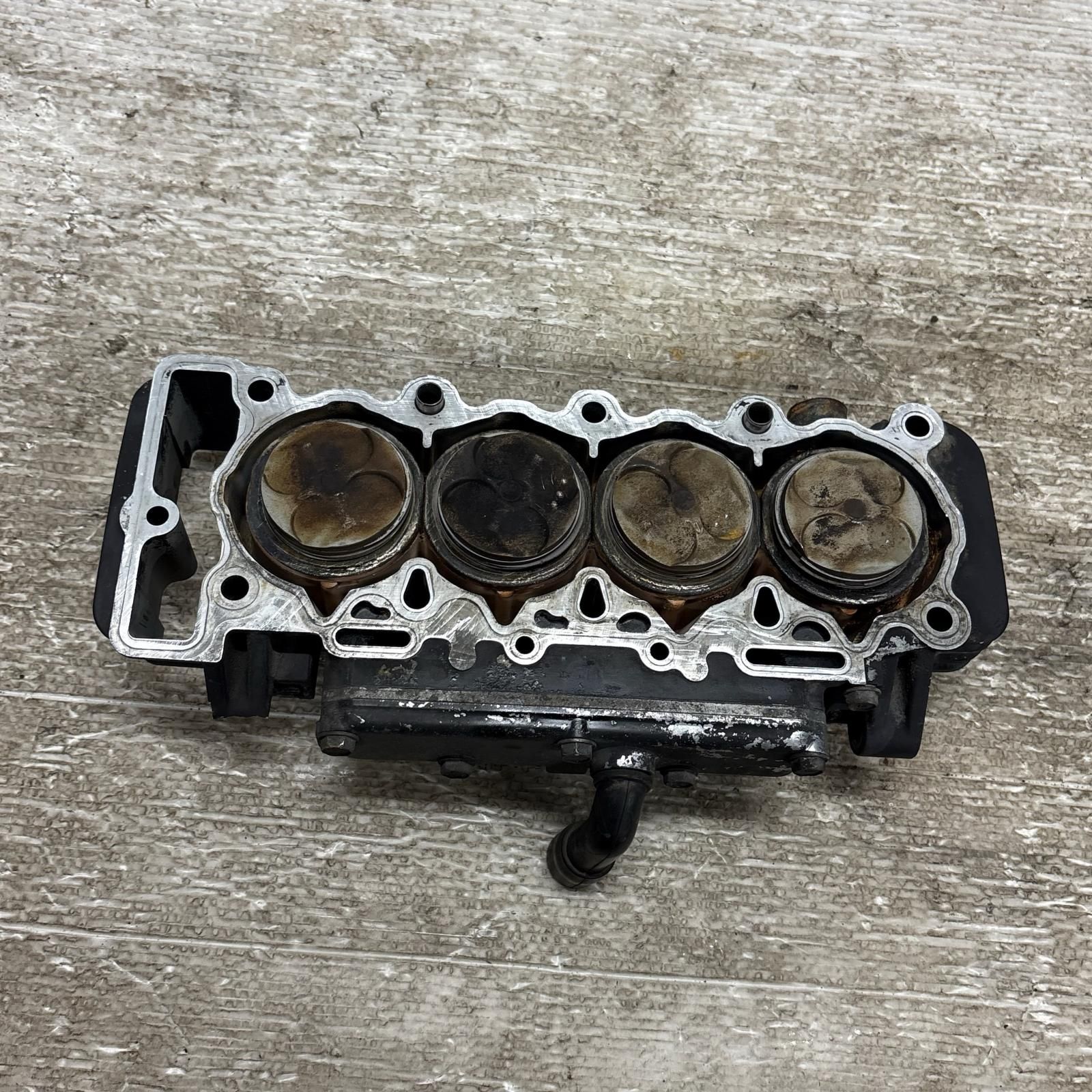 KAWASAKI バリオス2 ZR250B シリンダー カワサキ