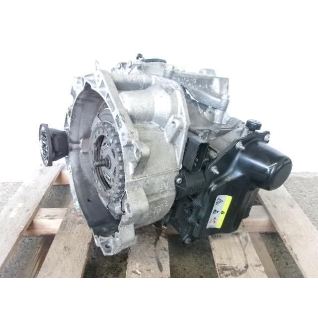 2016年 VW ゴルフ DBA-AUCJZ 7速オートマチックミッション 60356km 198451 4686