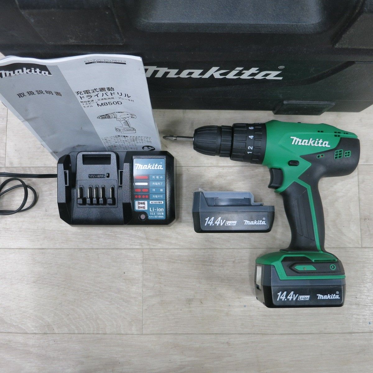 送料無料] ◇マキタ 充電式 震動 ドライバ ドリル 14.4V M850D 