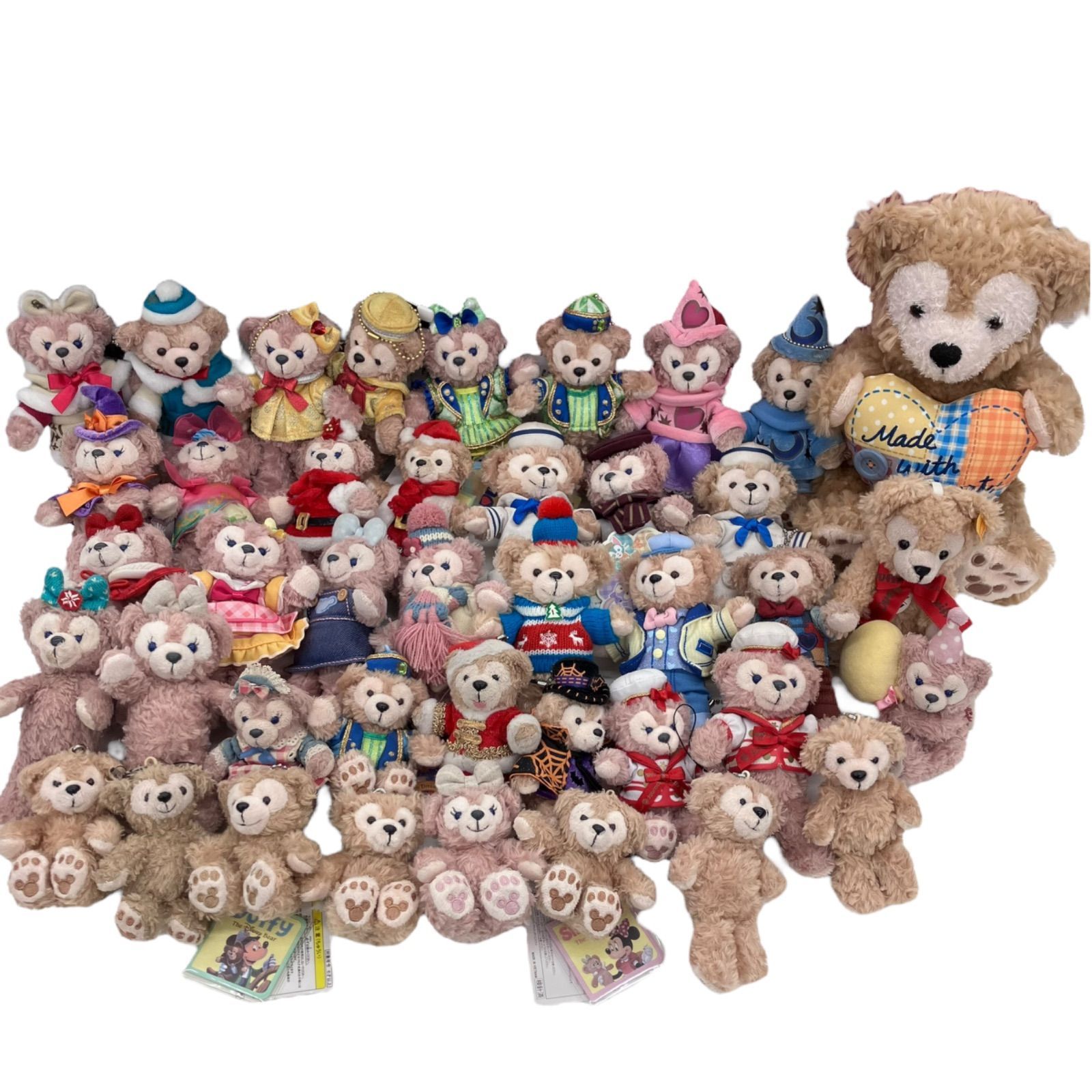 186001 現状品 Disney ディズニー ぬいぐるみまとめ売り ダッフィー シェリーメイ ぬいぐるみバッチ 41点まとめ売り [250212HM150365] 186001 現状品 Disney ディズニー ダッフィー シェリーメイ ぬいぐるみ