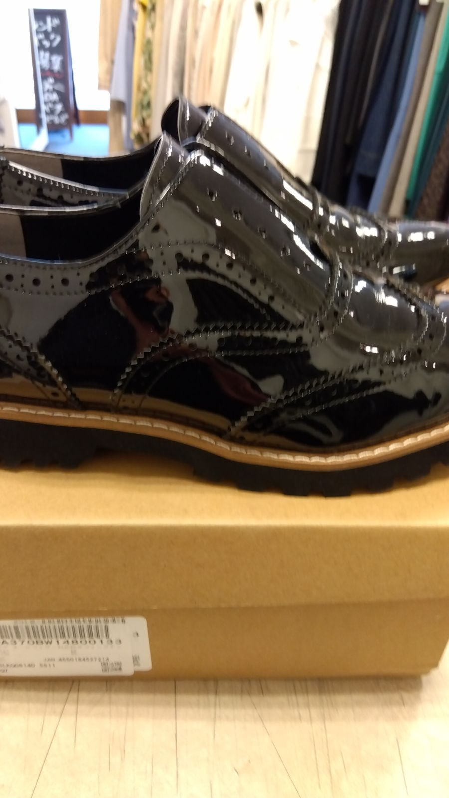 オールウェザー対応 防水ウィングチップシューズ