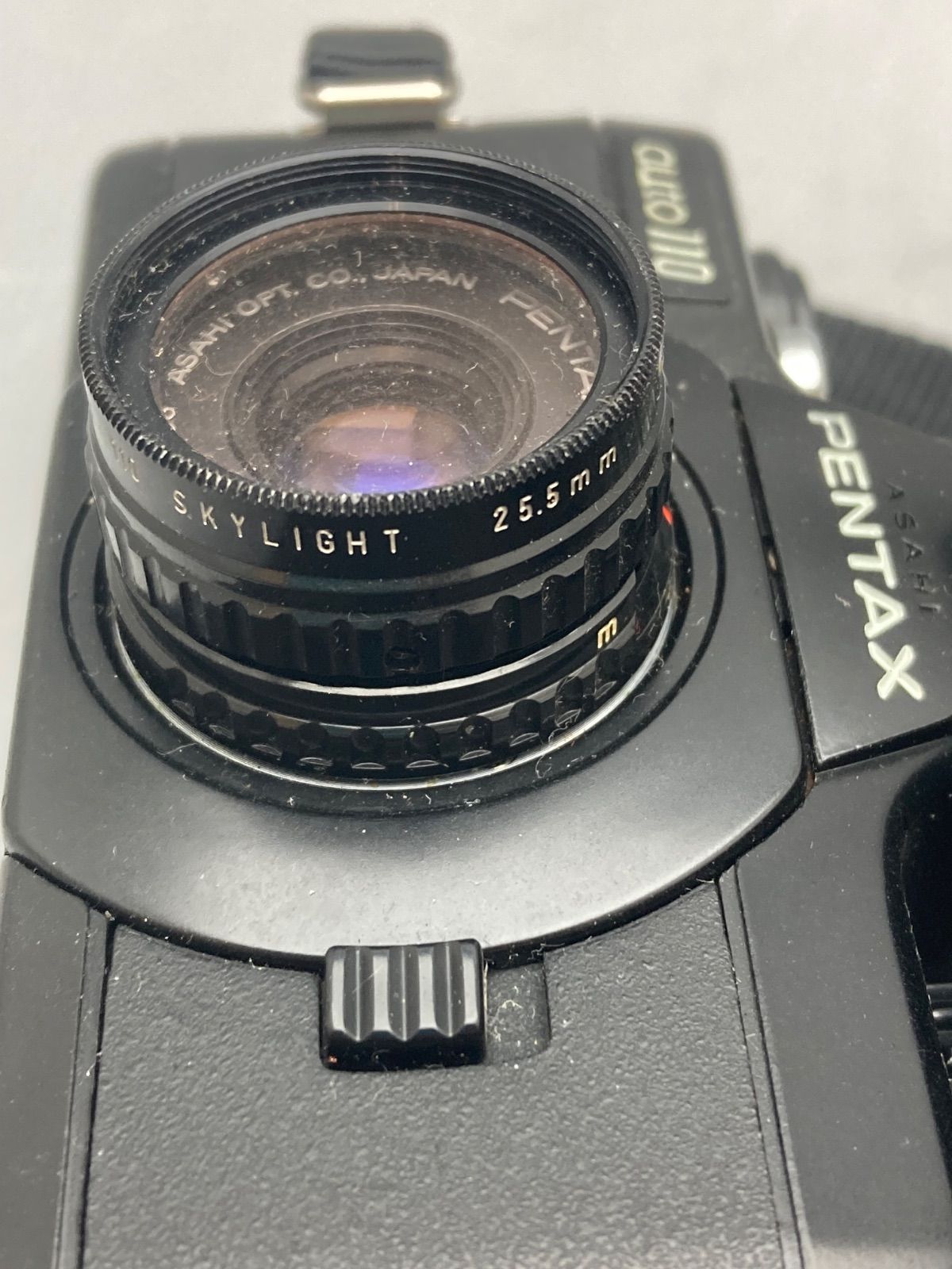 ペンタックス auto 110 AF100P Film Friday: Reviewing the Pentax Auto 110, a 'subminiature