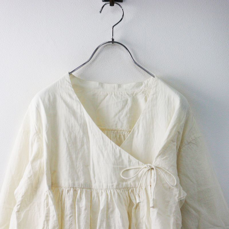 美品 えみおわす emiowasu カシュクールシャツ/オフホワイト