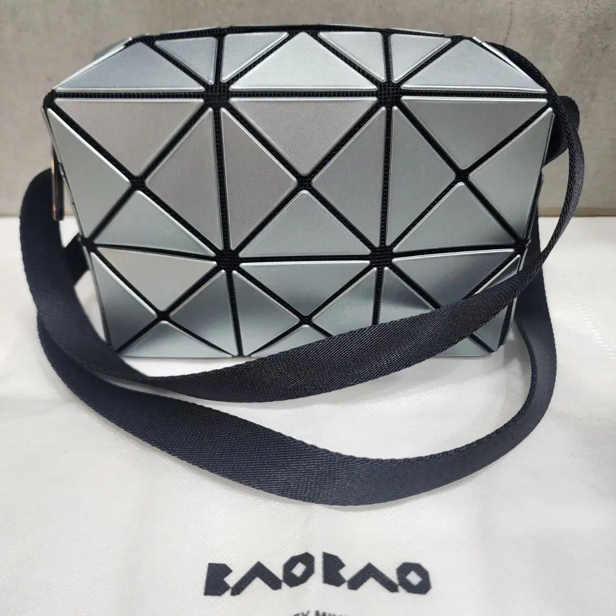 BAO BAO ISSEY MIYAKE バオバオイッセイミヤケ 直方体 25 06