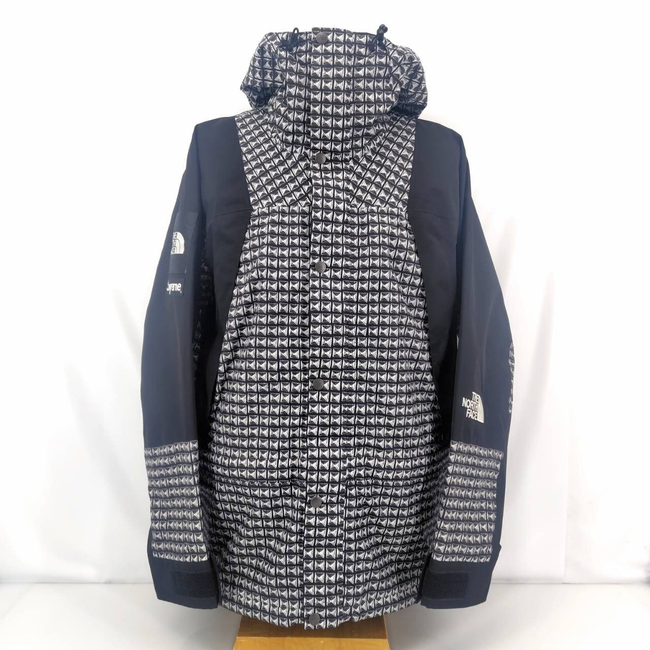 05w10544 シュプリーム Supreme×THE NORTH FACE Studded Mountain 
