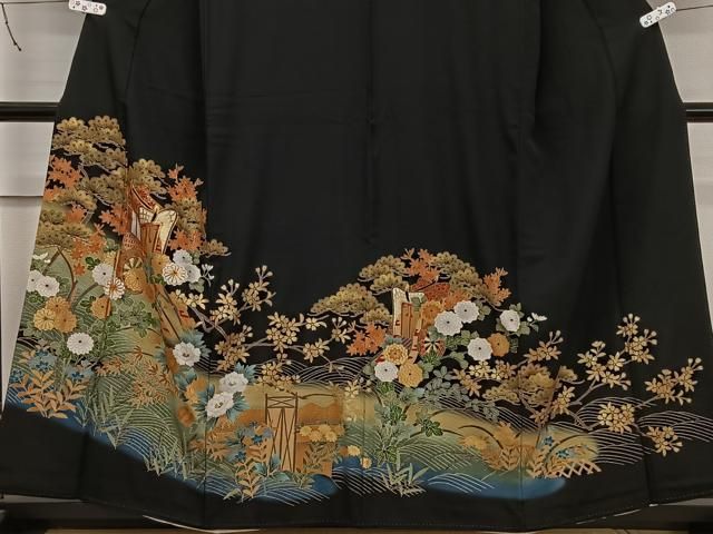 D685 黒留袖　乱菊　金彩　落款　正絹　着物　袷　しつけ糸付き未使用極美品 平和屋着物□豪華黒留袖 作家物 駒刺繍 流水菊丸文 暈し