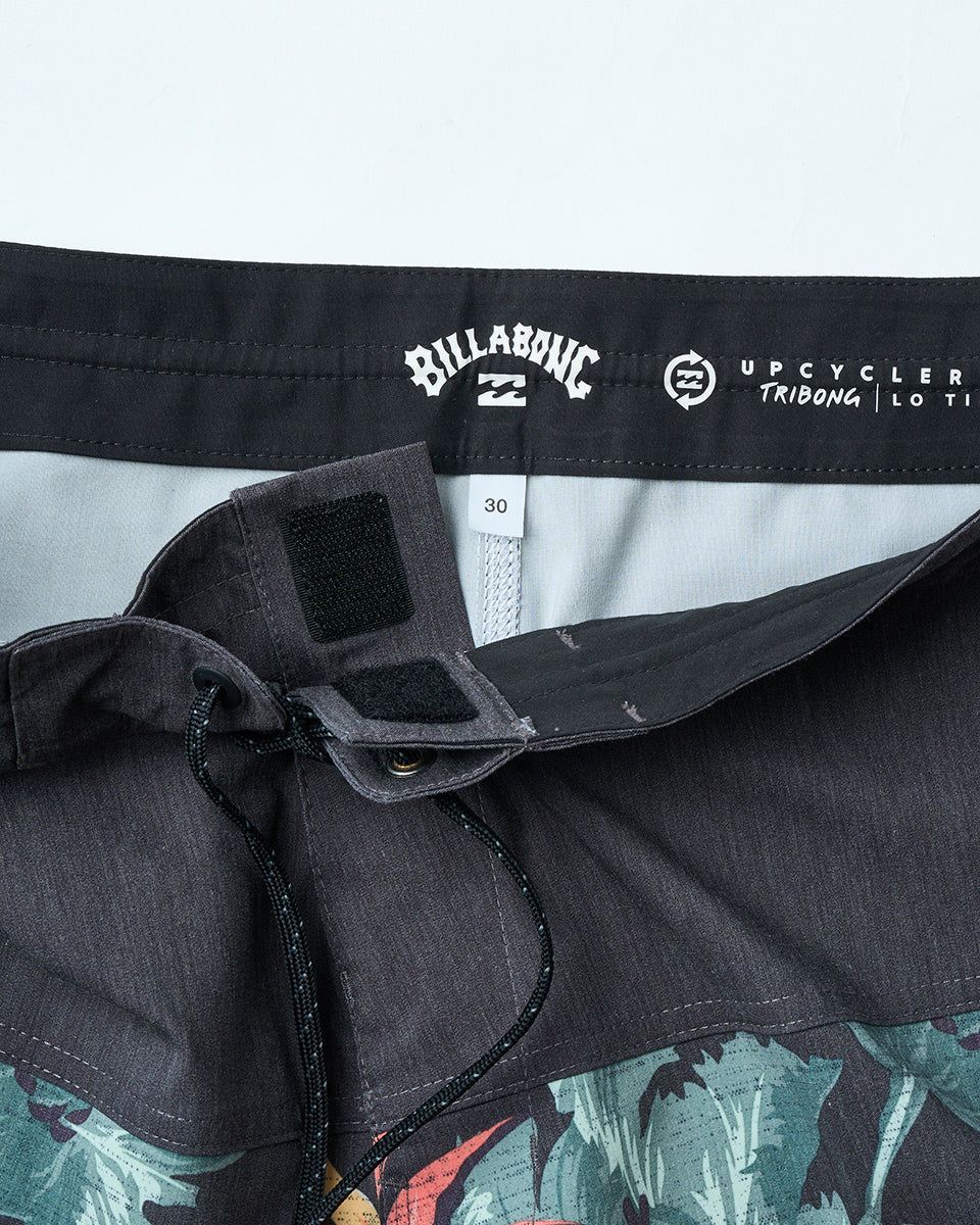 新品 定価2.2万円 BALR. モノグラム スイムショーツ 水着 ブラック M 新品 定価2.2万円 BALR. モノグラム スイムショーツ 水着