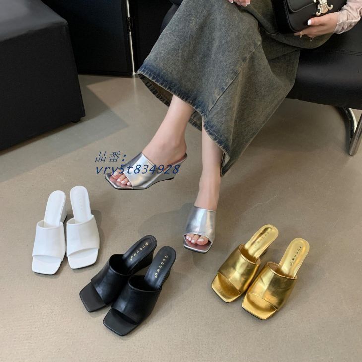 新色入荷／サンダル ウェッジソール 厚底 スクエアトゥ キレイめ 脚長効果 美脚 送料無料 宅込 vry5t834928 楽ちんシューズ