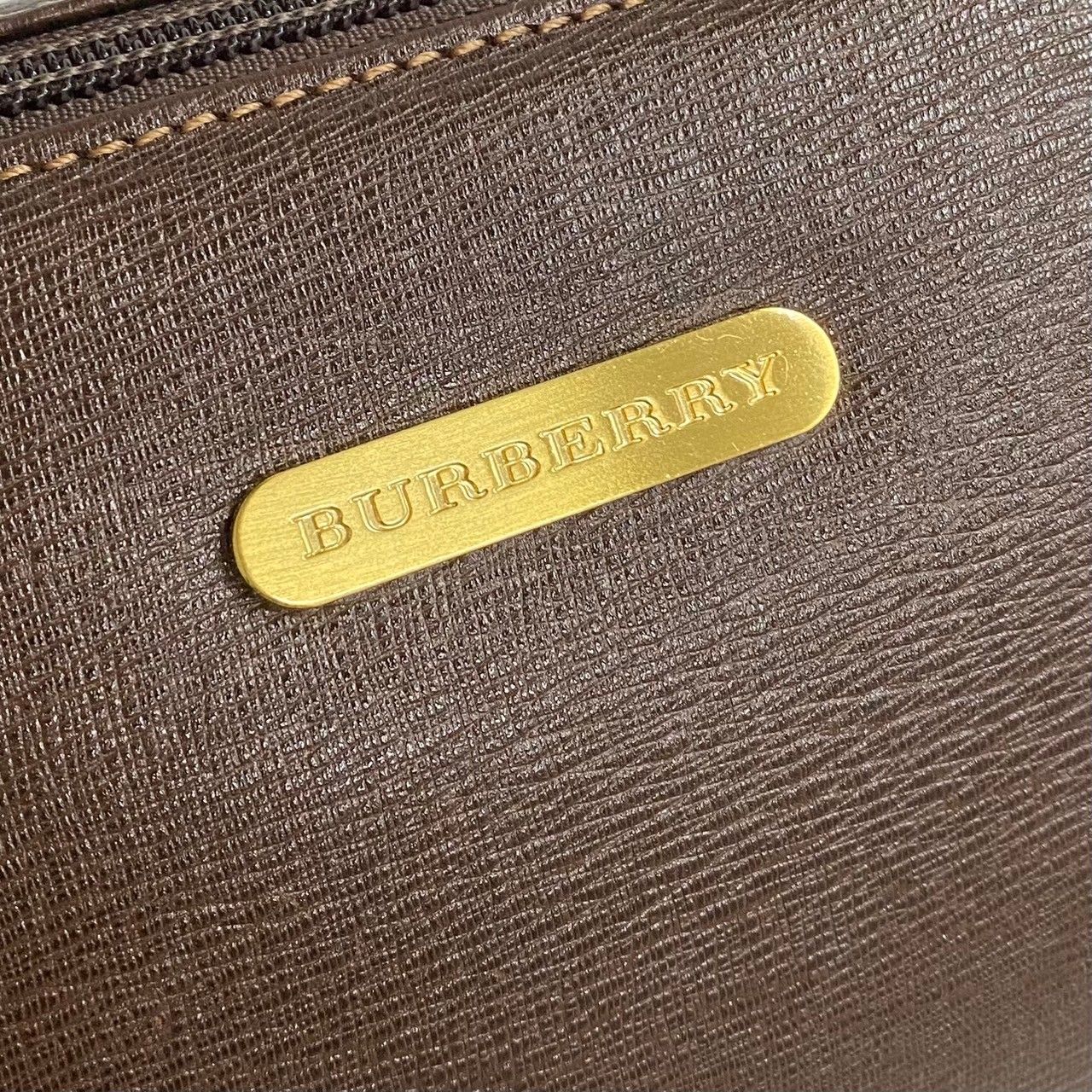 ほぼ未使用 希少品 BURBERRY バーバリー ノバチェック レザー 本