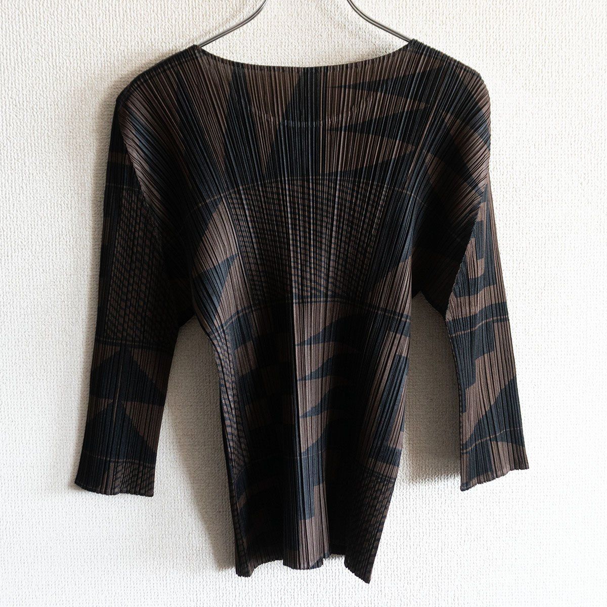 美品】PLEATS PLEASE【柄 プリーツ カットソー】 プリーツ