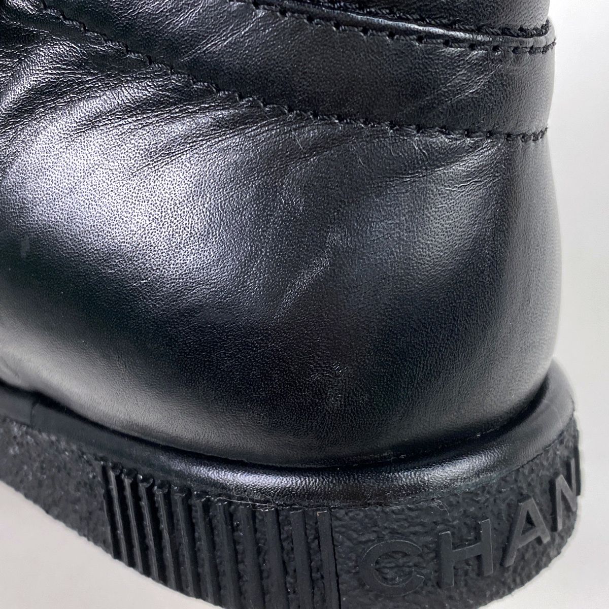 美品! CHANEL ショートブーツ サイドジップ カメリア ココマーク　黒 楽天市場】CHANEL シャネル マトラッセ ココマーク ショート