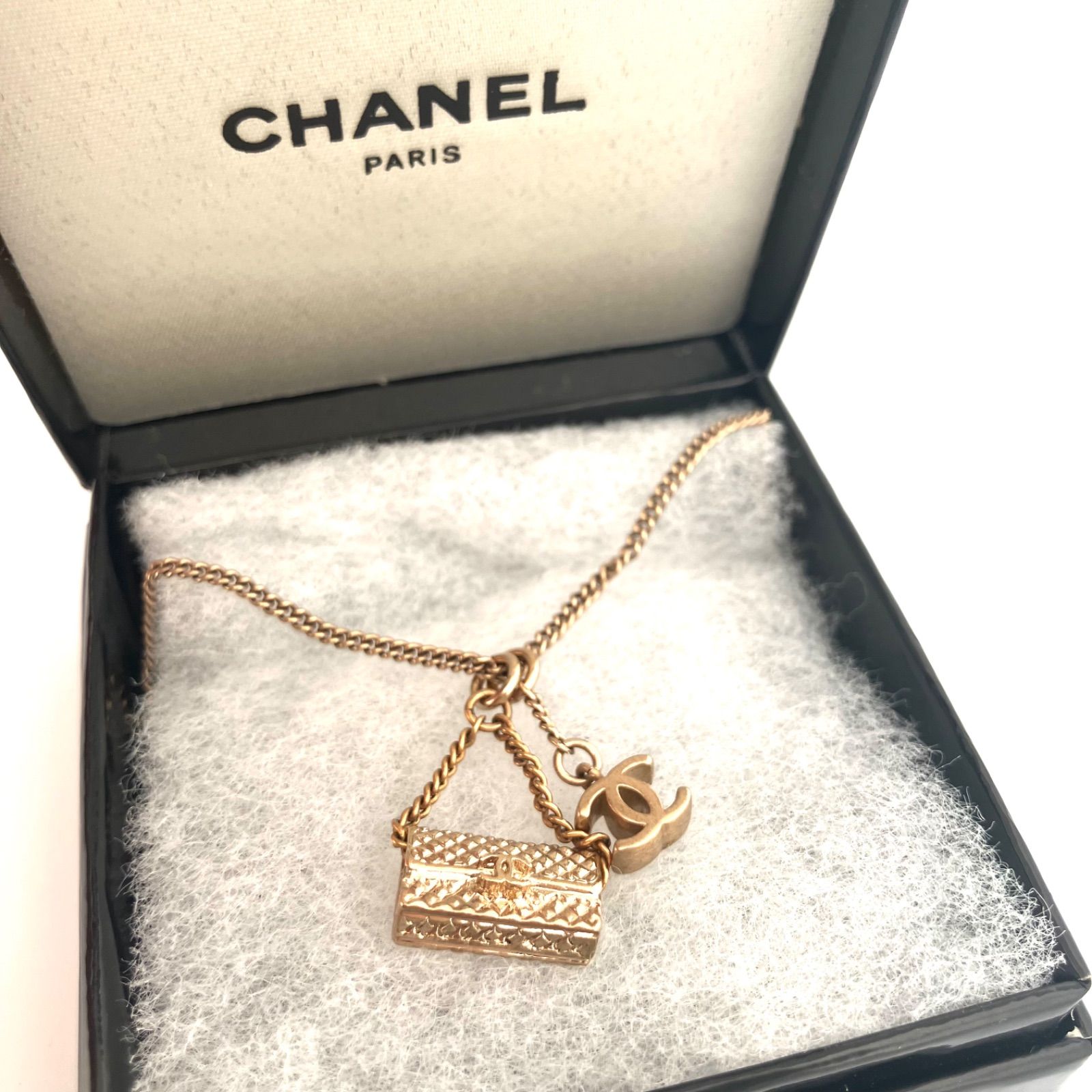 正規品　CHANEL CC マトラッセ バッグモチーフネックレス CHANEL CC マトラッセ バッグモチーフネックレス