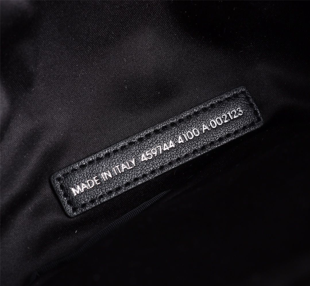 BALENCIAGA バレンシアガ