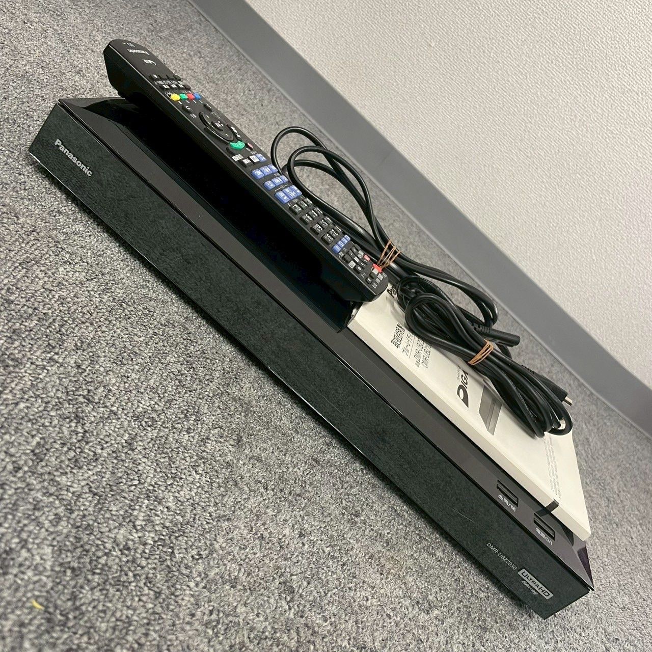 パナソニック 2TB 3チューナー ブルーレイレコーダー DMR-UBZ2030 ww5626