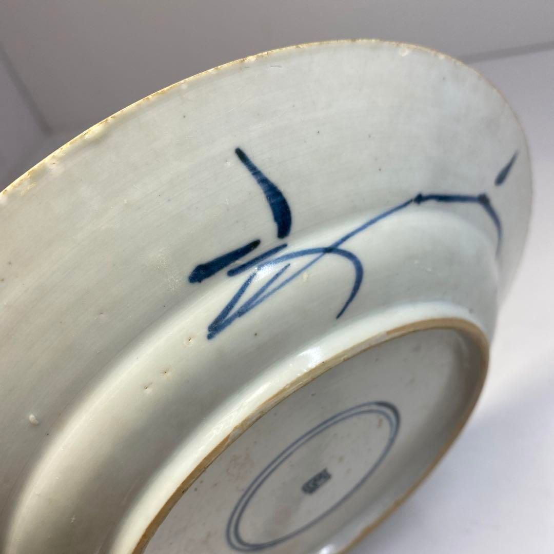 中国清朝時代　青花草花図七寸皿　直径21.4㎝　東Y6-0624①タエカ 中国清朝時代 青花草花図七寸皿 直径21.4㎝ 東Y6-0624①タエカ