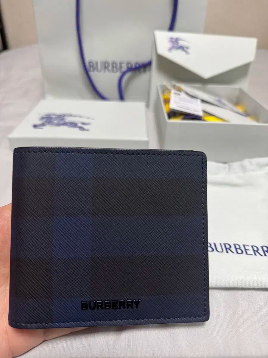 ベストコンディション| 25 年 9 月 Burberry バーバリー バイフォールドウォレット 財布