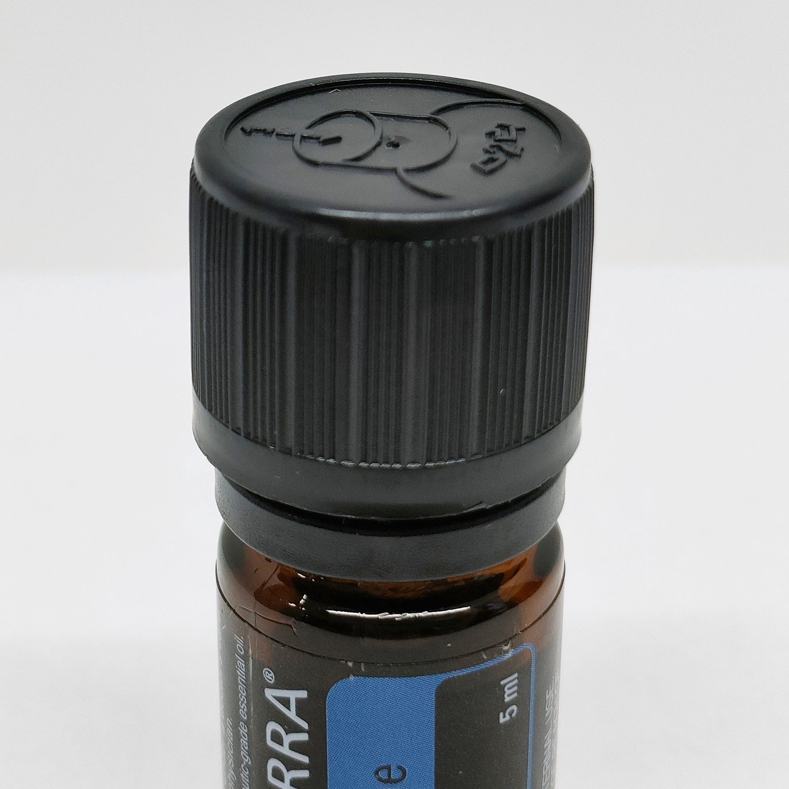 ドテラ ディープブルー 5mL Deep Blue エッセンシャルオイル
