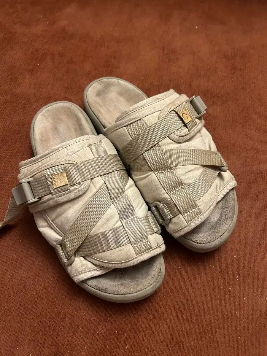 FENDI FFロコエンホスサンタル 7X1222AADS F0QA1 FENDI フェンディ FF Logo Slider Slippers 8X6749 A5JX F1425
