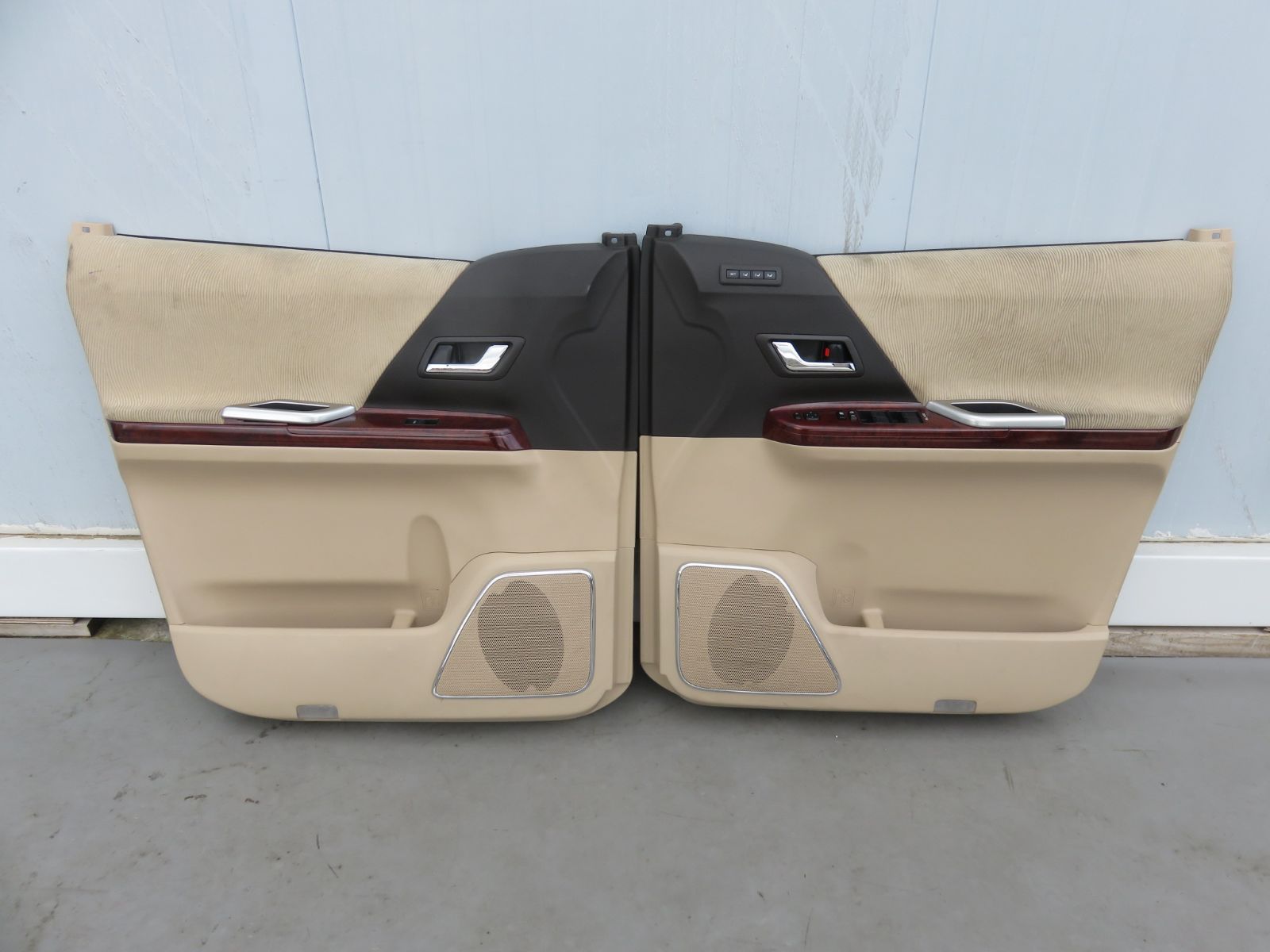 SFC2213 ヴェルファイア GGH20W GGH25W ドアトリム 内張り運転席助手席 PWスイッチ 左右前 純正 ANH20W ANH25W アルファード共通