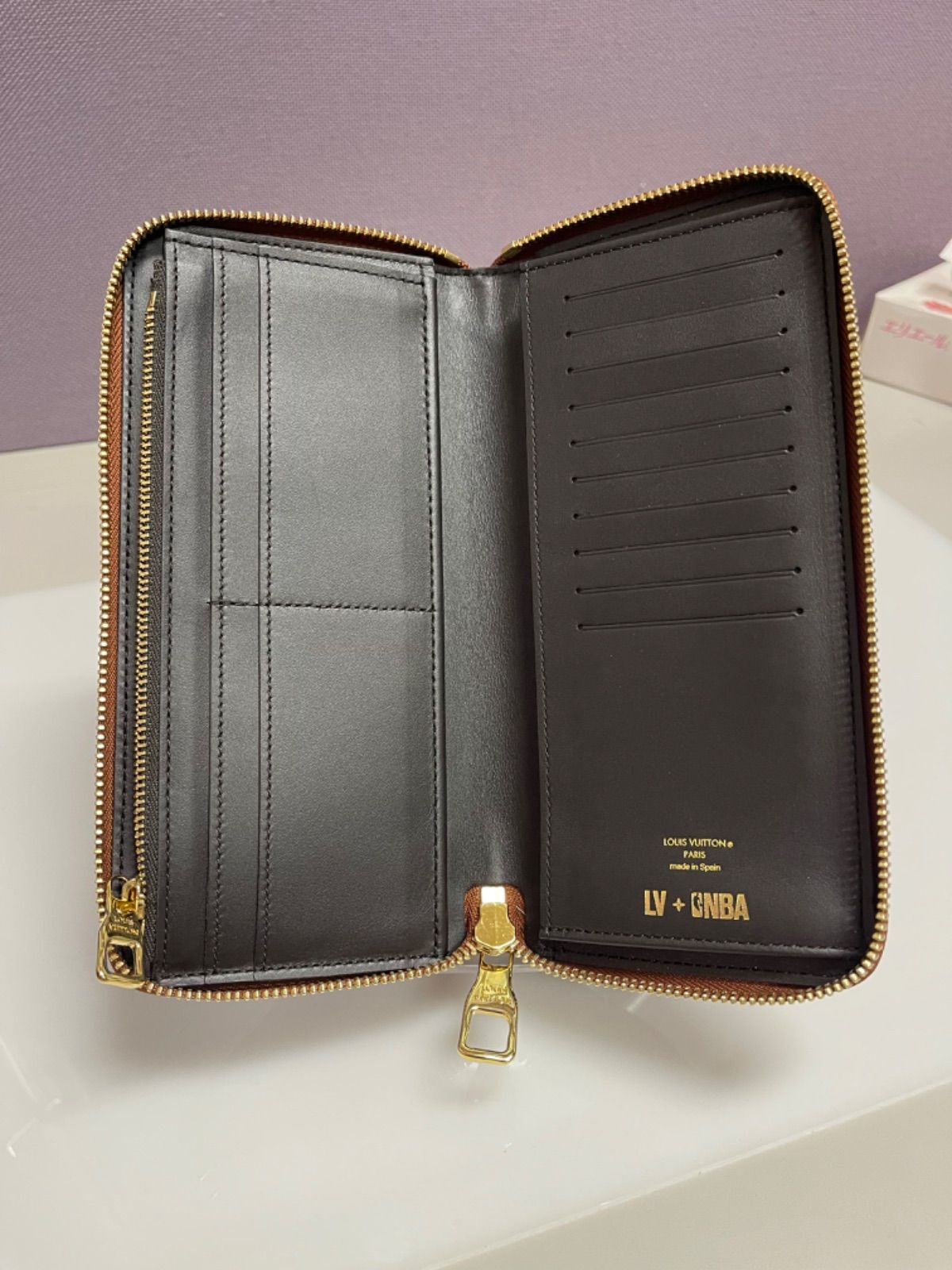LOUIS VUITTON】ルイヴィトン『LV×NBA ジッピーウォレット ヴェル