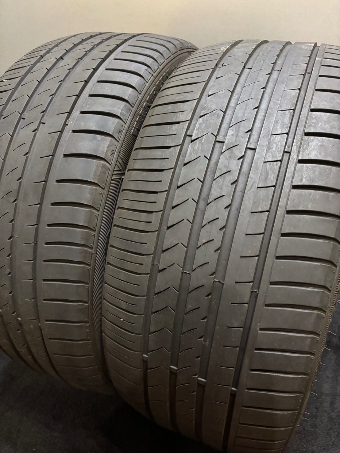 245 35ZR19 WINRUN R330 22年製 夏タイヤ サマータイヤ 2本 クラウン セルシオ マジェスタ 2-K167