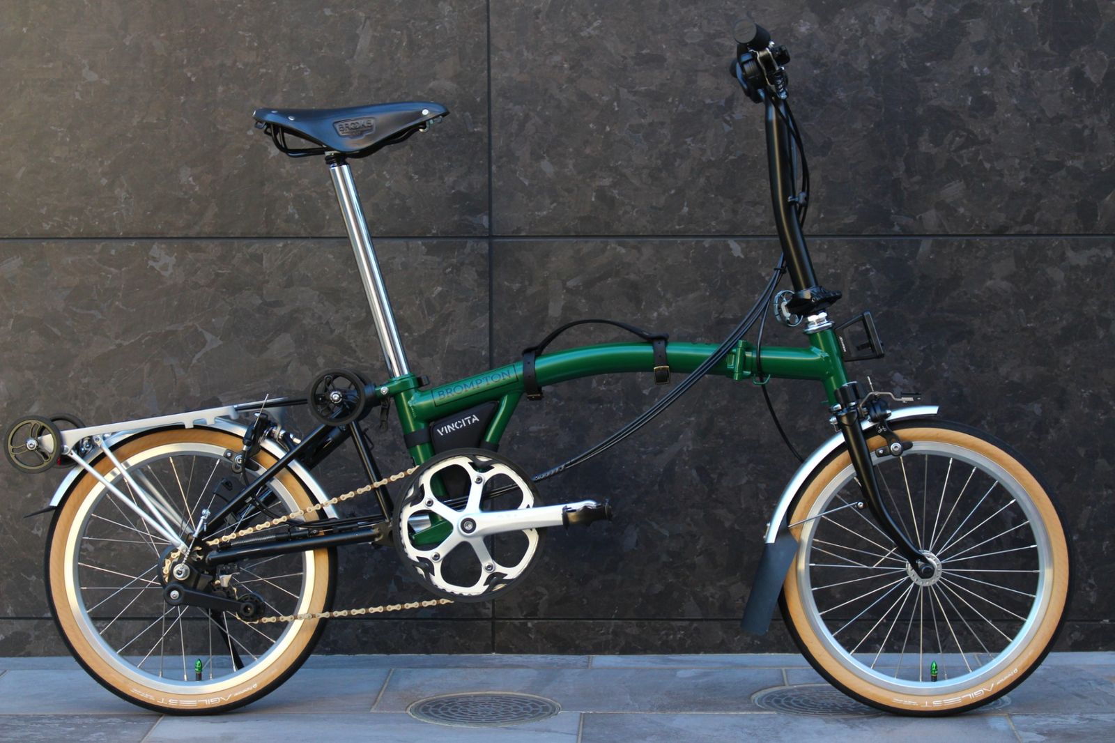 カスタム多数 ブロンプトン BROMPTON M6L 2025モデル ミニベロ 折り畳み 小径車 福岡店