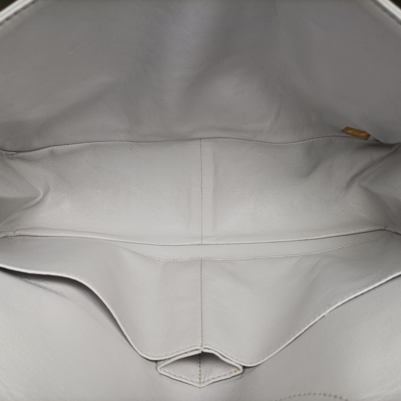 シャネルChanel2.55 ダブルフラップマトラッセホワイトラムスキンA3759012623751