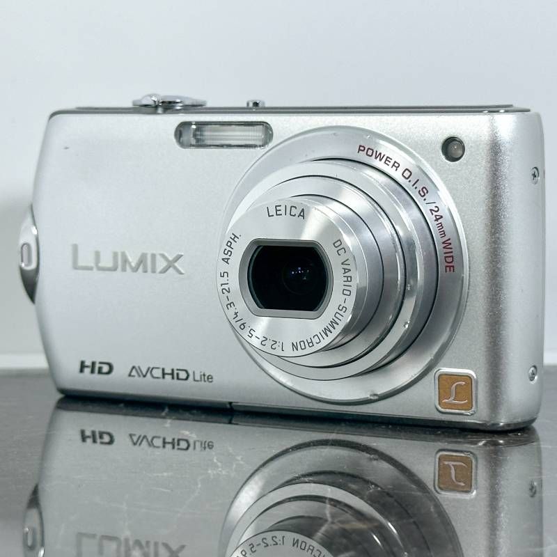 Panasonic LUMIX DMC-FX70 シルバー コンパクトデジタルカメラ
