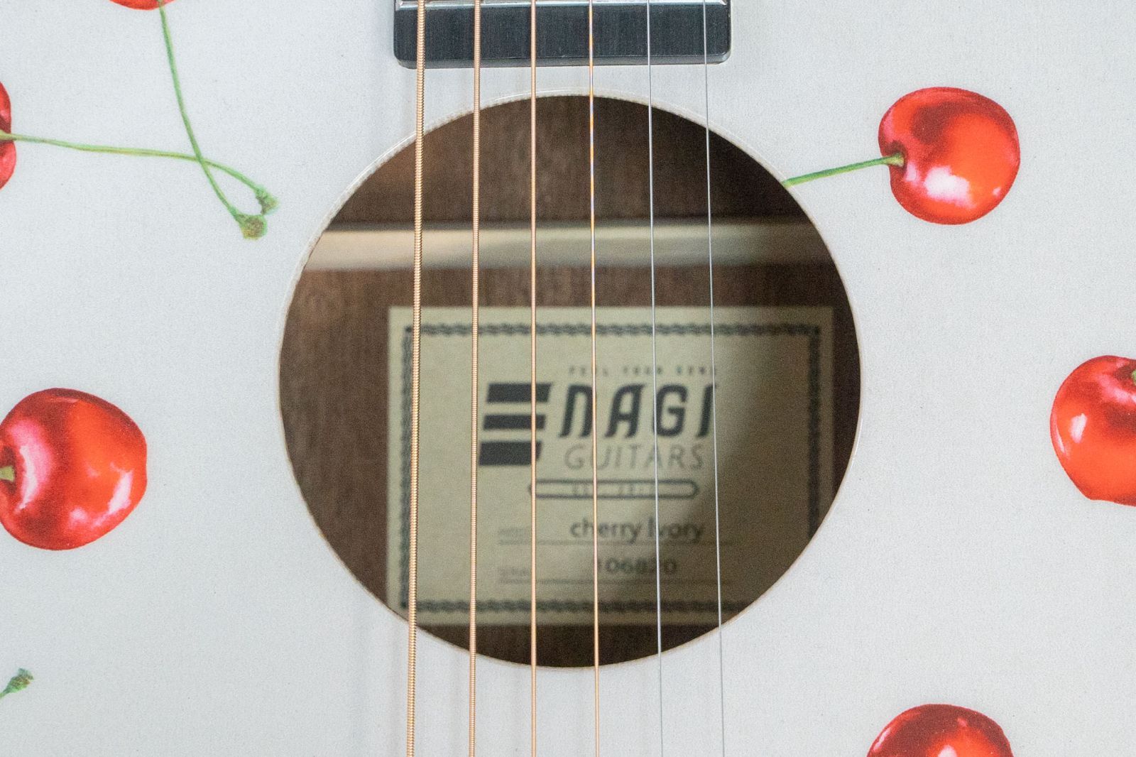 状態良好 ナギギター NAGI GUITAR Cherry Ivory NAGI GUITARS Limited Model Cherry Mini Ivory – brusheight
