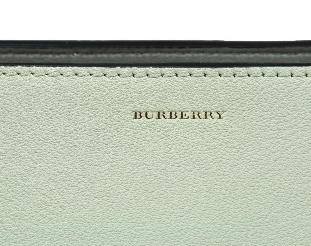 定価１５万円 BURBERRY バッグ バーバリー セカンドバッグ 本革 総革 クラッチバッグ BURBERRY イタリア製