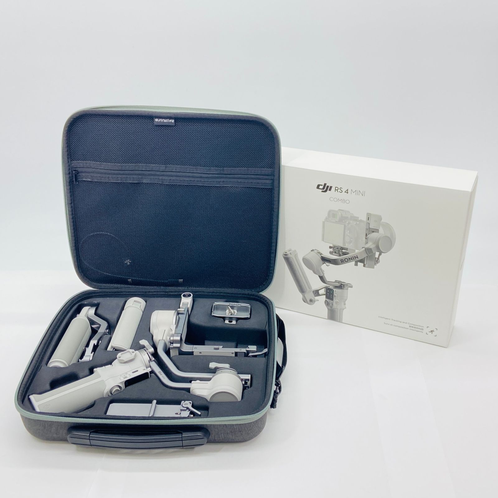 DJI RS 4 MINI COMBO ジンバル 3軸カメラスタビライザージンバル ケース付き C4877-100