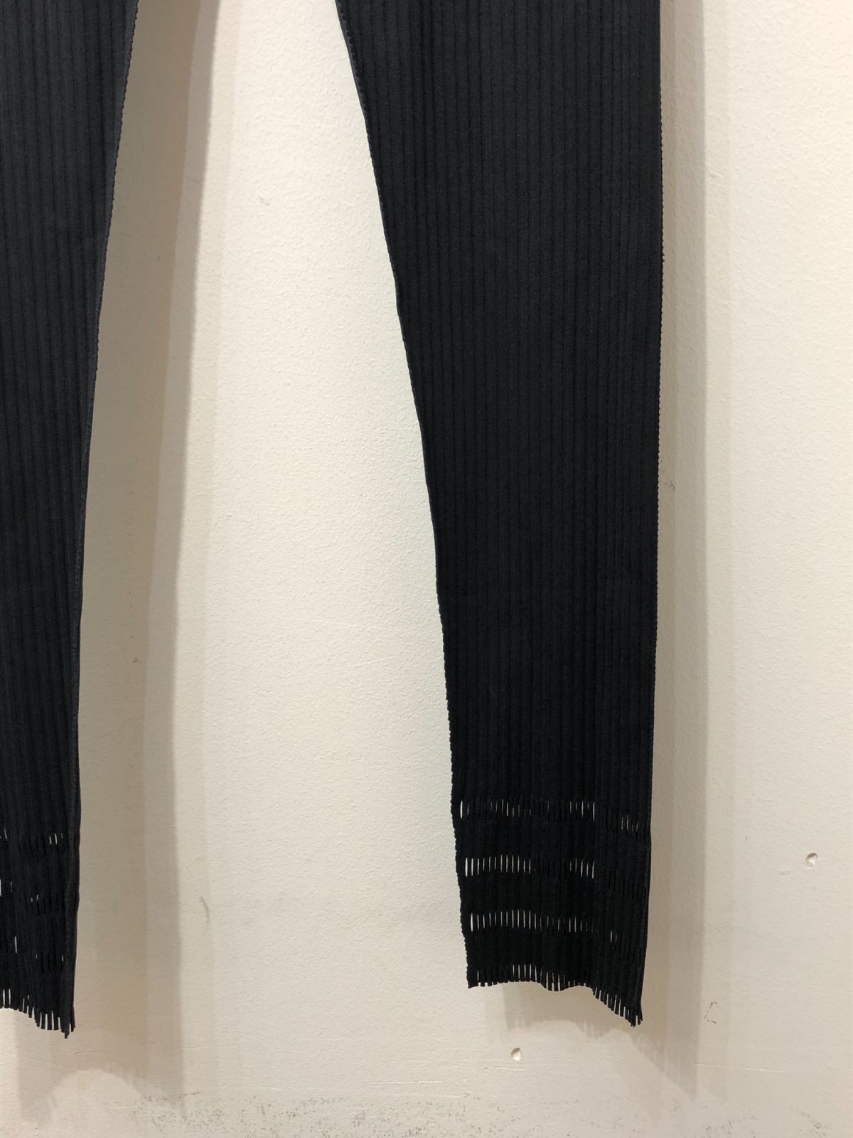 22SS　issei miyake プリーツプリーズ　A-POC レギンス　美品 XRB3aFtqllWuM6j0TyRKNRn3KAwtWm