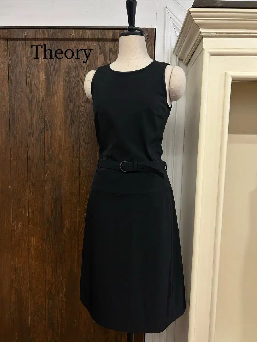 Theory セオリー 正規品 黒 キャミソールワンピース