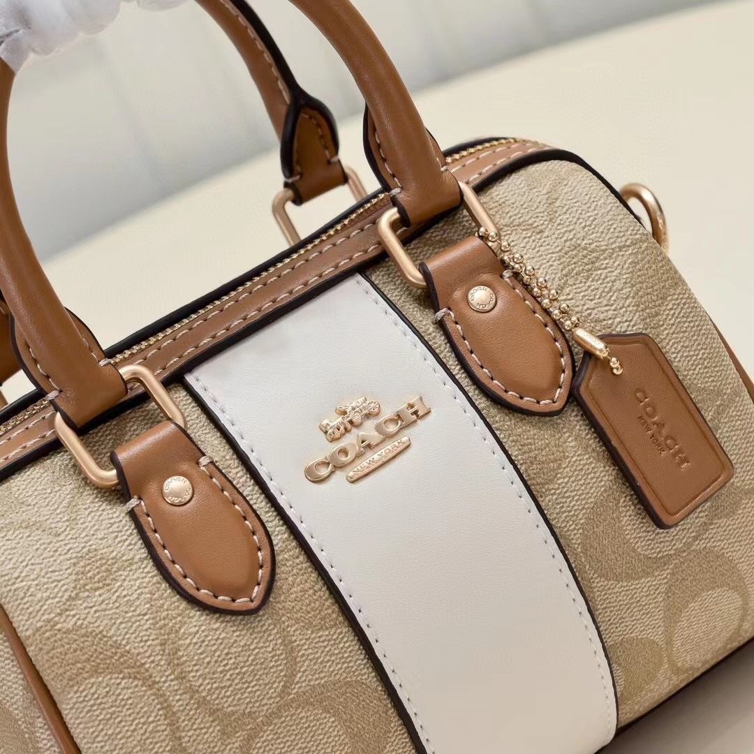 ☆新品未使用☆ COACH コーチ CR243 Rowan ショルダーバッグ ポシェット ミニ ボストンバッグ レディース ショルダーバッグ 新作  アウトレット チョーク×カーキ 【カジュアル・デイリーに最適】 - メルカリ