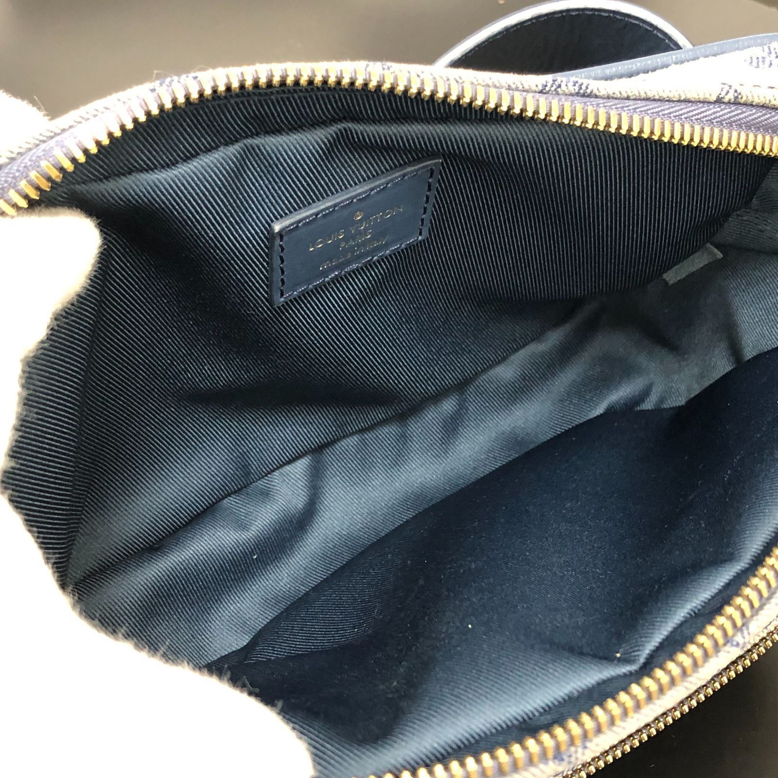 LOUIS VUITTON ルイ・ヴィトン M44741 バムバッグ アウトドア ボディ 