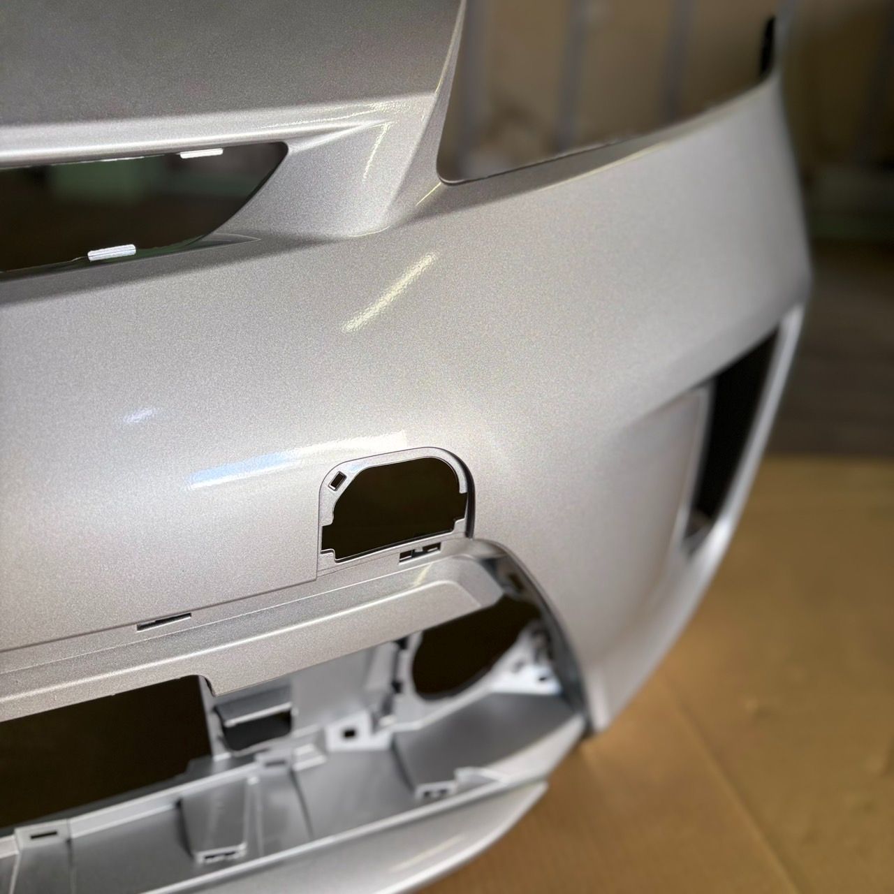 TOYOTA 30系/30プリウス後期 フロントバンパー/シルバー 社外品 【P30