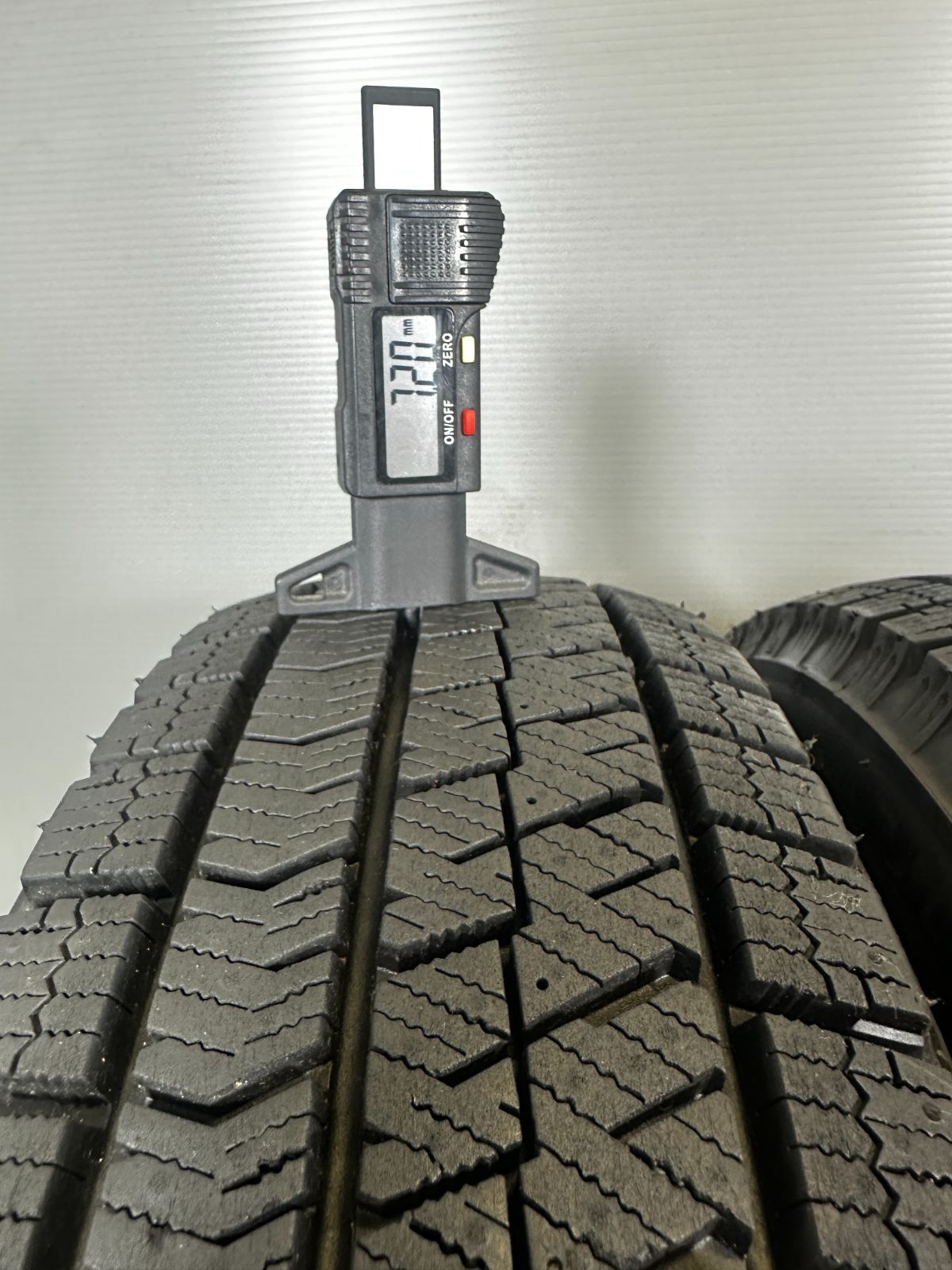  155 65 R 13 ブリヂストン VRX 2年製 4本 冬タイヤ スタッドレス TA 377 13インチ スタッドレス