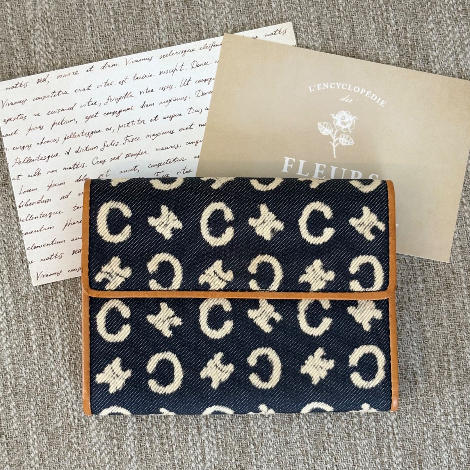 【極美品】CELINE　セリーヌ　マカダム柄　コインケース　ウォレット　レザー CELINE セリーヌ マカダム柄 ミニウォレット 二つ折り財布