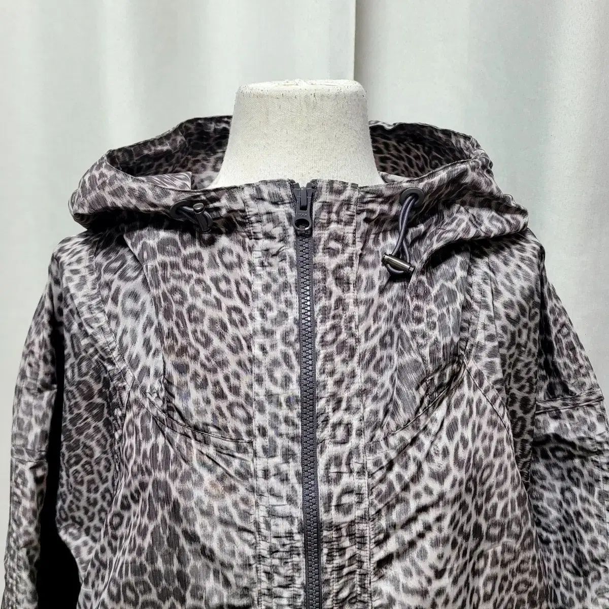 マッカートニー ヒョウ柄ウィンドブレーカー