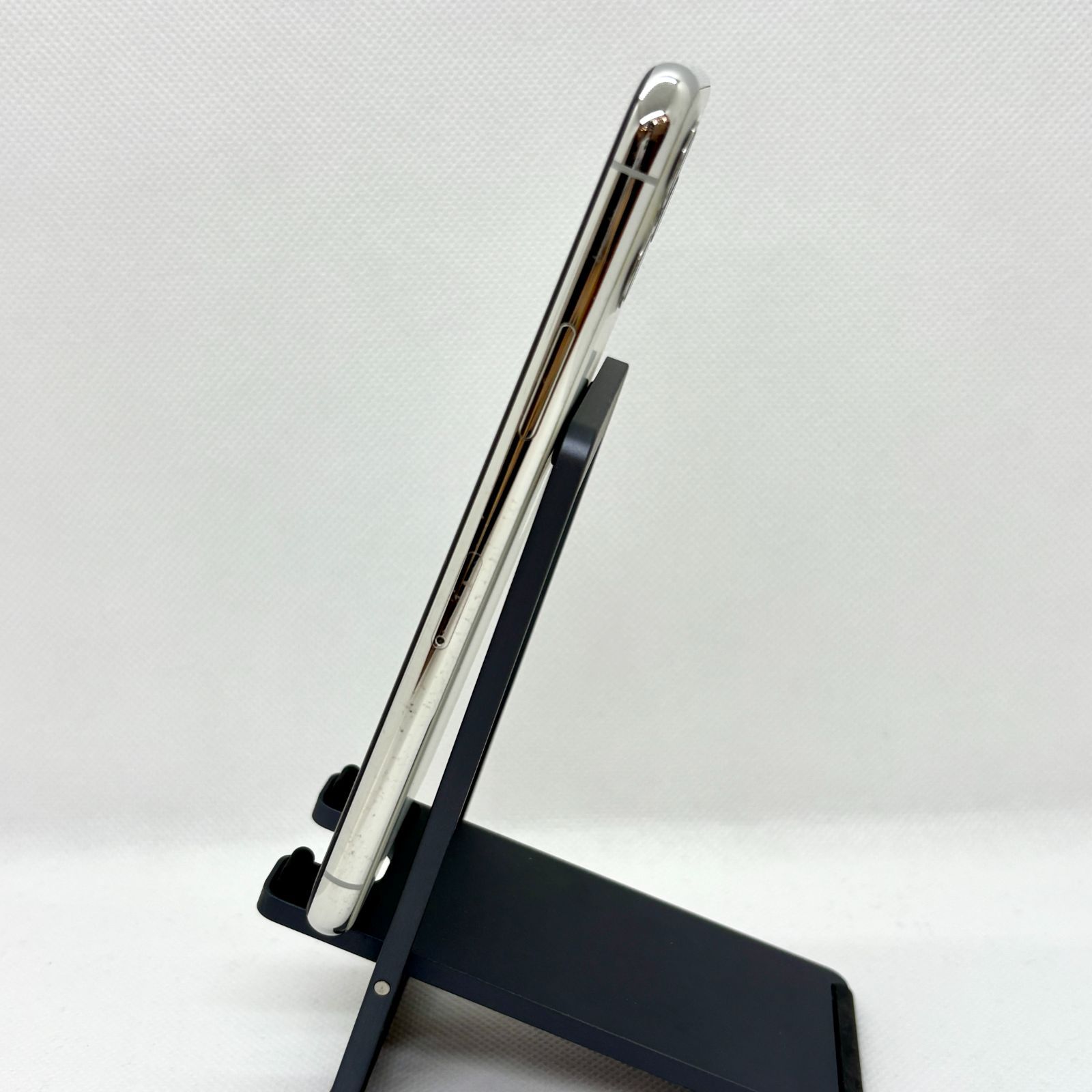 並品 バッテリー iPhone 11Pro 256GB シルバー 9587 SIMフリー WWW_OPDRERGINERDOGAN_COM