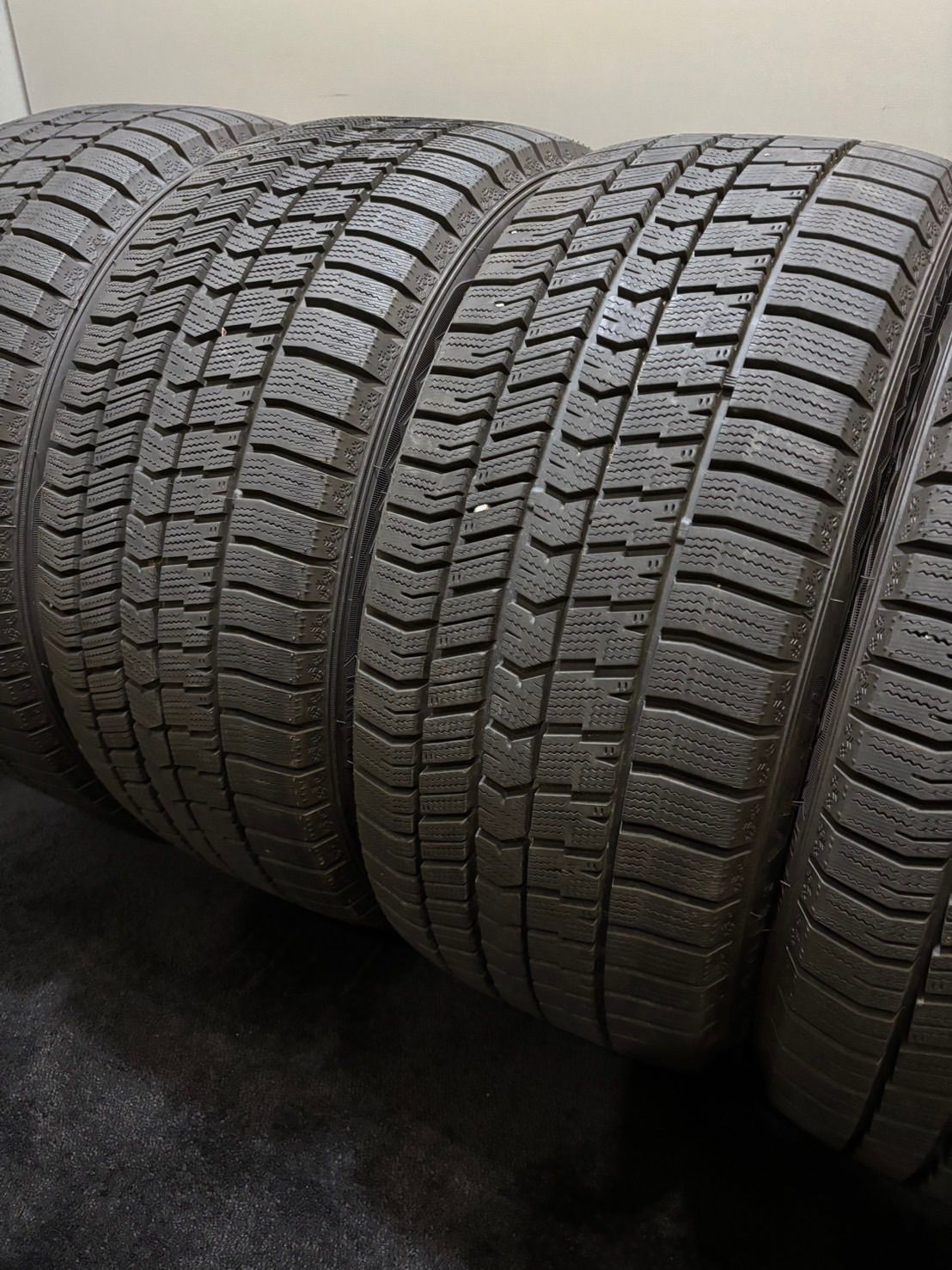 245|45R17 GOODYEAR|ICE NAVI8 23年製 スタッドレス 4本 ベンツ Eクラス GTR 南7-J284